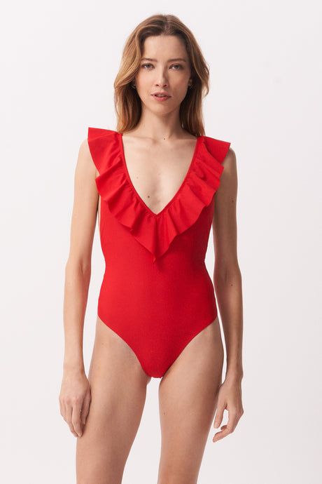 La Libellule. Maillot de bain une pièce. Maillot de bain femme Olivia de couleur rouge. Maillot de bain gainant. Double usage, maillot de bain et body. Maillot de bain femme 1 pièce décolleté plongeant. Maillot de bain sexy. Maillot de bain femme 1 pièce éco responsable. Maillot de bain bijou, notre médaillon, signature de notre marque.